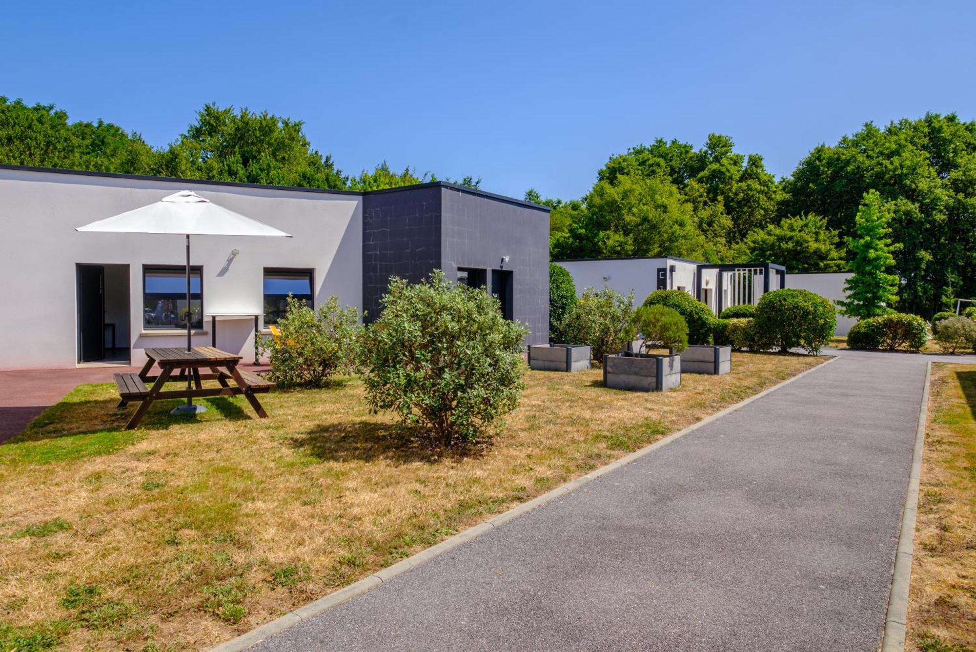 Logis Auberge De La Foret Le Gâvre Exteriör bild
